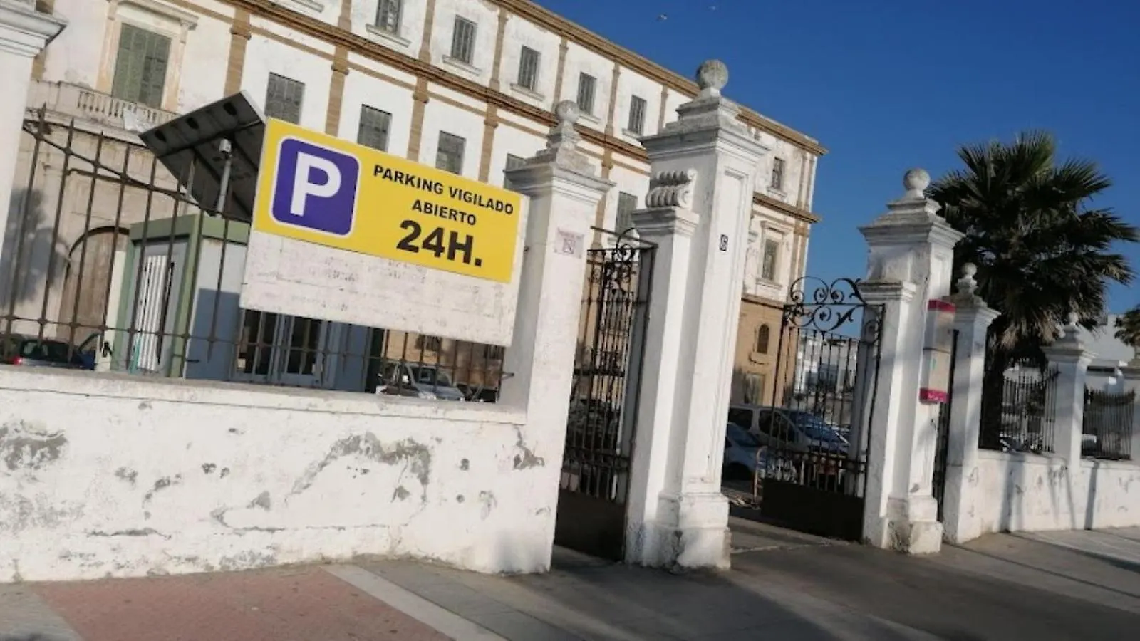 Apartamento El Tanguillo Little Apartments