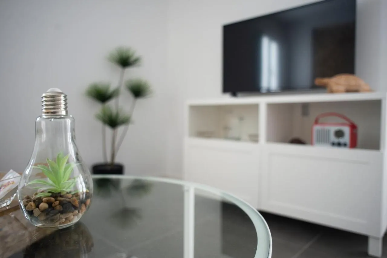 Apartamento El Tanguillo Little Apartments Spain